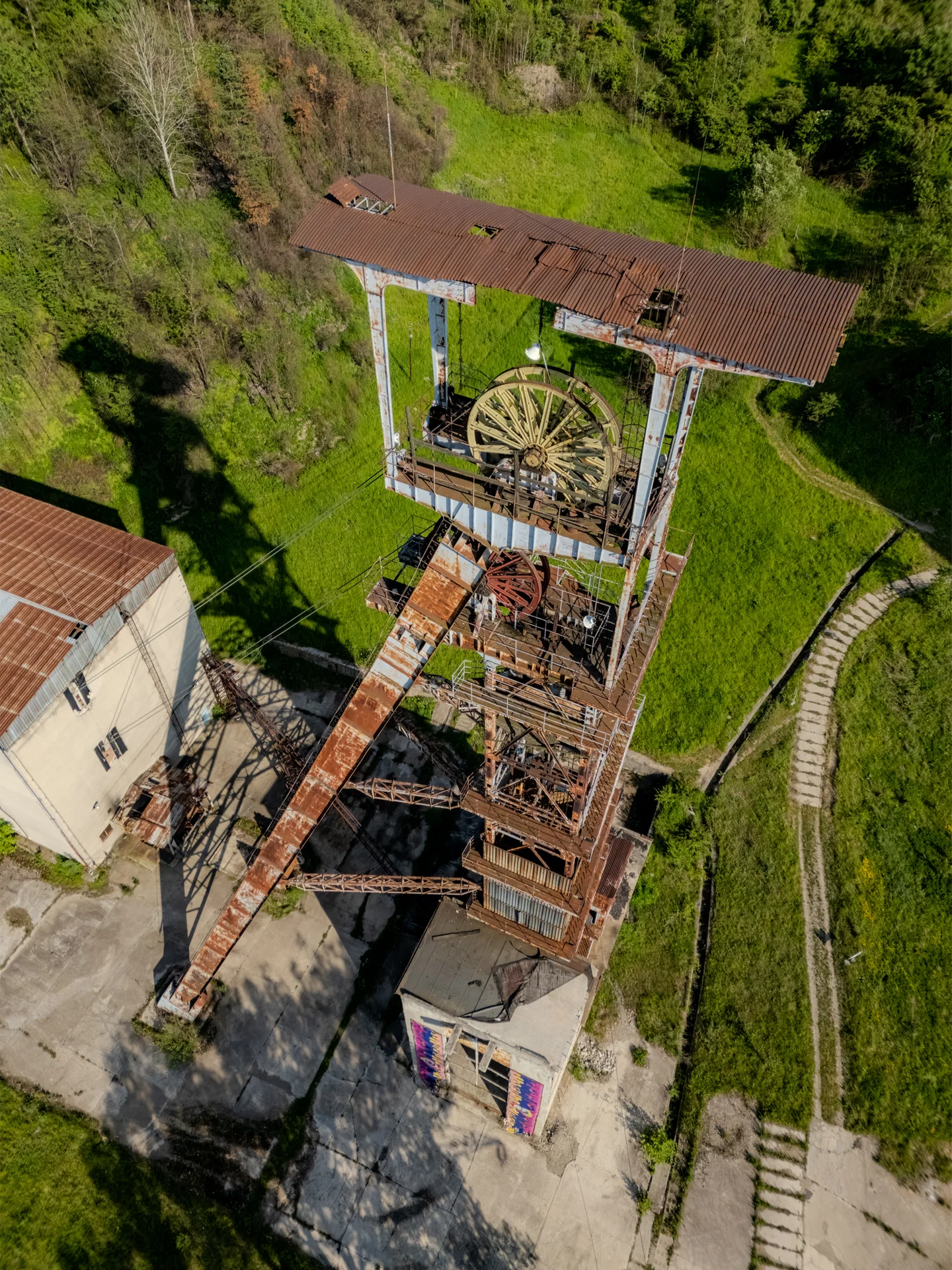 Mina Petrila - Puțul metalic + Casa Masinii - Mina Petrila